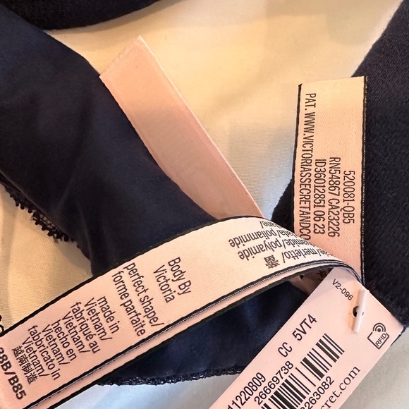 New Body by Victoria's Secret Blue Floral Embroidered Bra - Picture 4 of 4